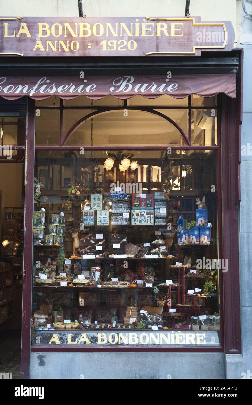 Page 2 Schaufenster High Resolution Stock Photography And Images Alamy