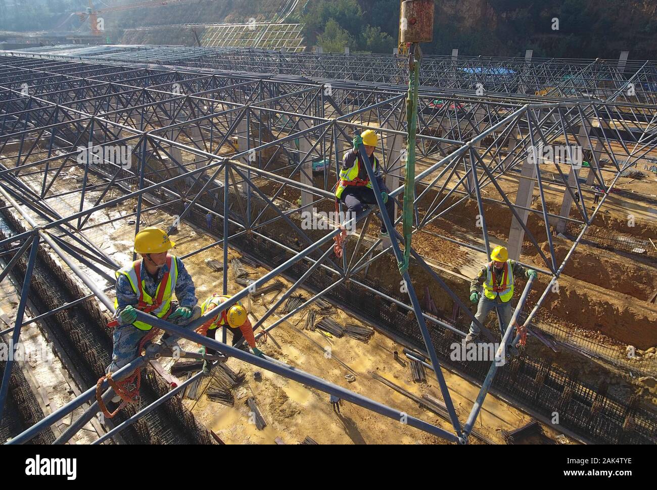 Kunming, China's Yunnan Province. 7th Jan, 2020. People work at the construction site of Guangwei parking lot of Kunming Rail Transit Line 4 in Kunming, southwest China's Yunnan Province, Jan. 7, 2020. Credit: Yang Zongyou/Xinhua/Alamy Live News Stock Photo