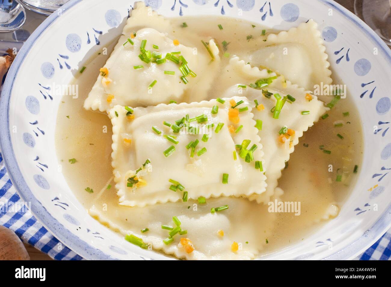 Schne Maultaschen In Der Brhe Bilder