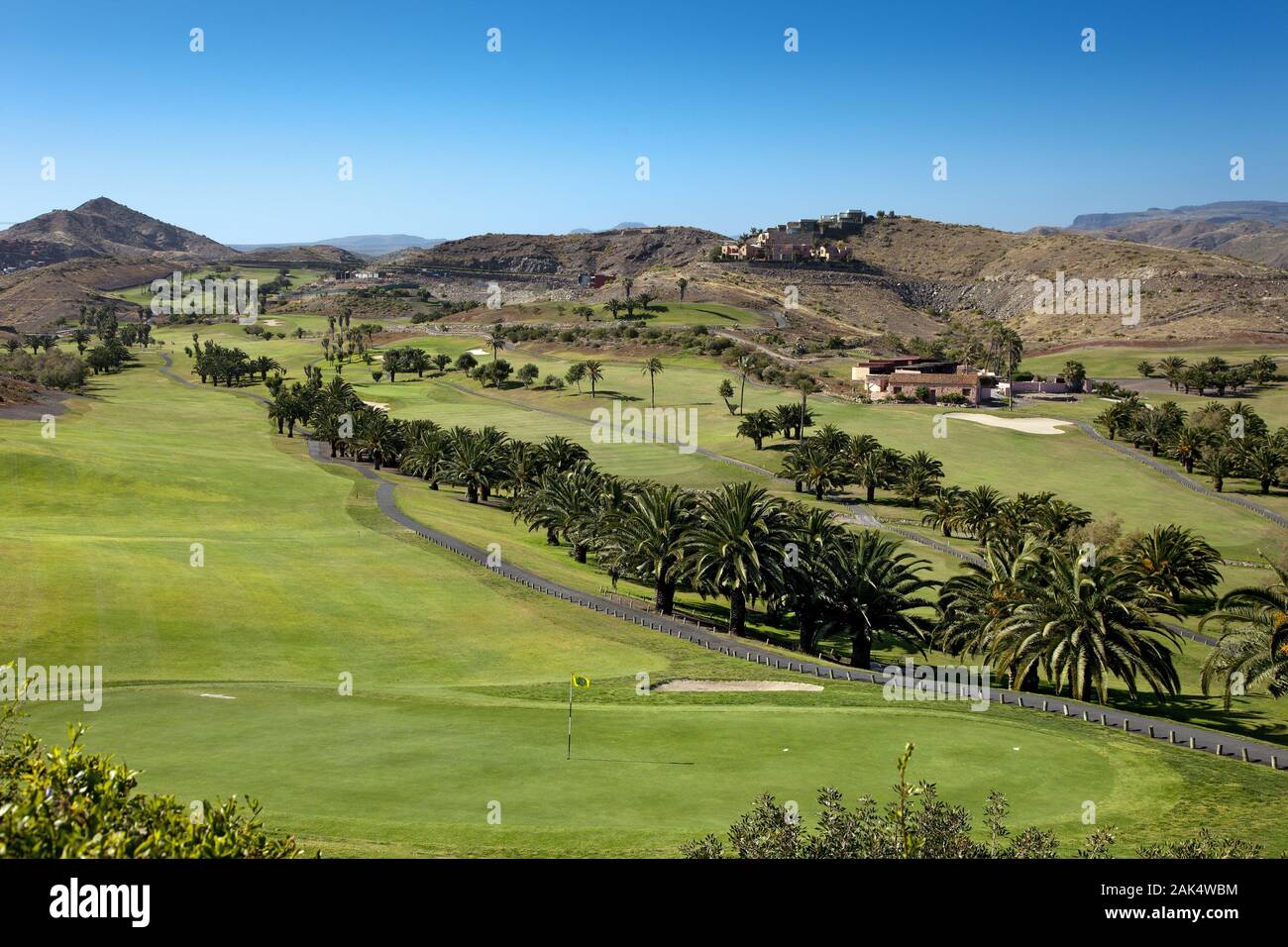 Maspalomas: 18-Loch Golfplatz des Sheraton Salobre Golf Resort & Spa, Gran  Canaria | usage worldwide Stock Photo - Alamy