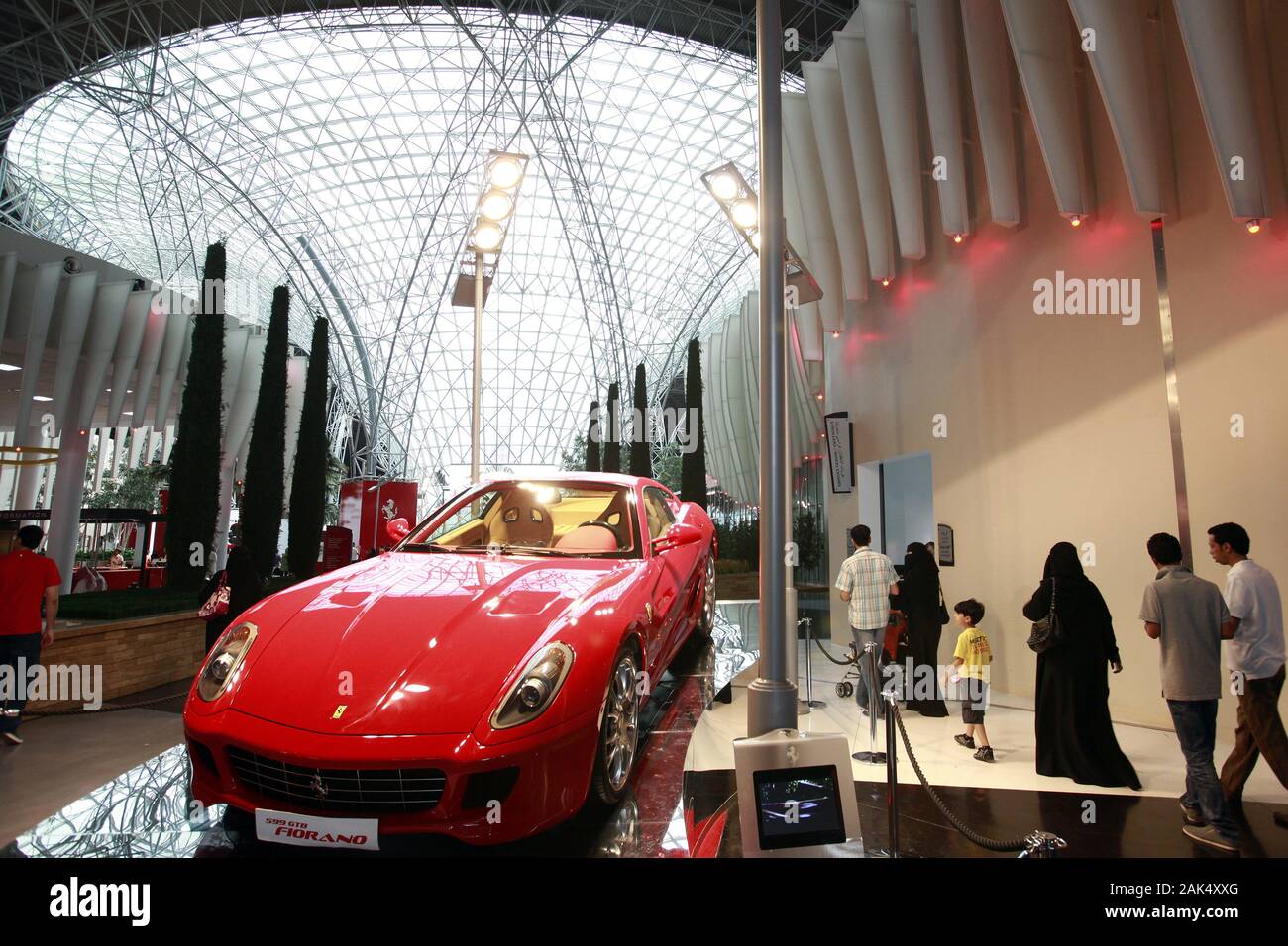 Abu Dhabi: Ferrari World auf der Insel Yas (Yas Island), Dubai | usage worldwide Stock Photo