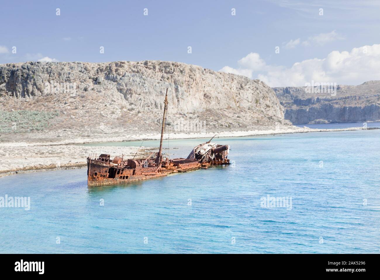 Gesunkenes Schiff vor der Insel Gramvoussa, Kreta usage worldwide