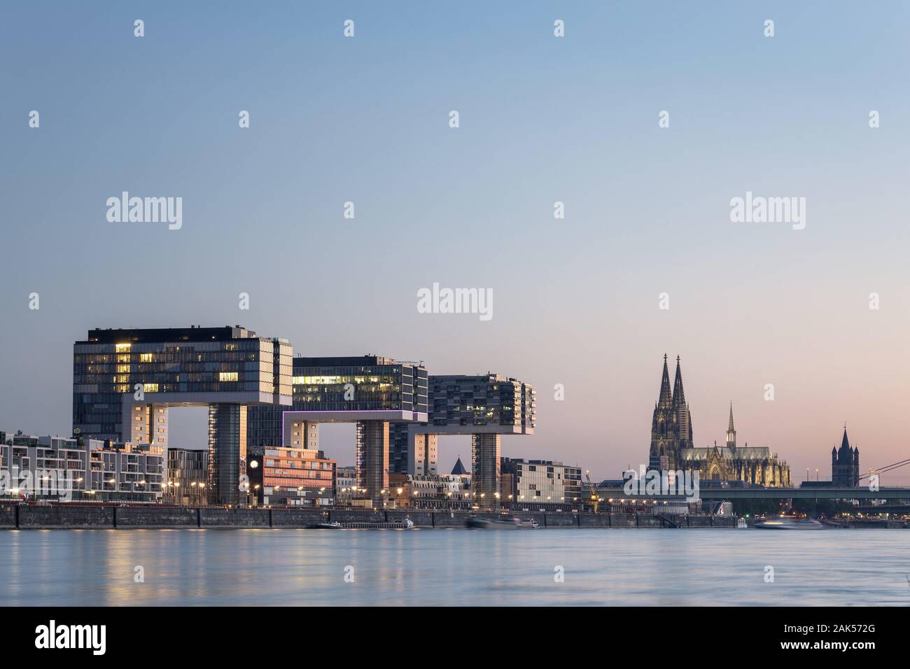 Koeln kranhaeuser hi-res stock photography and images - Alamy