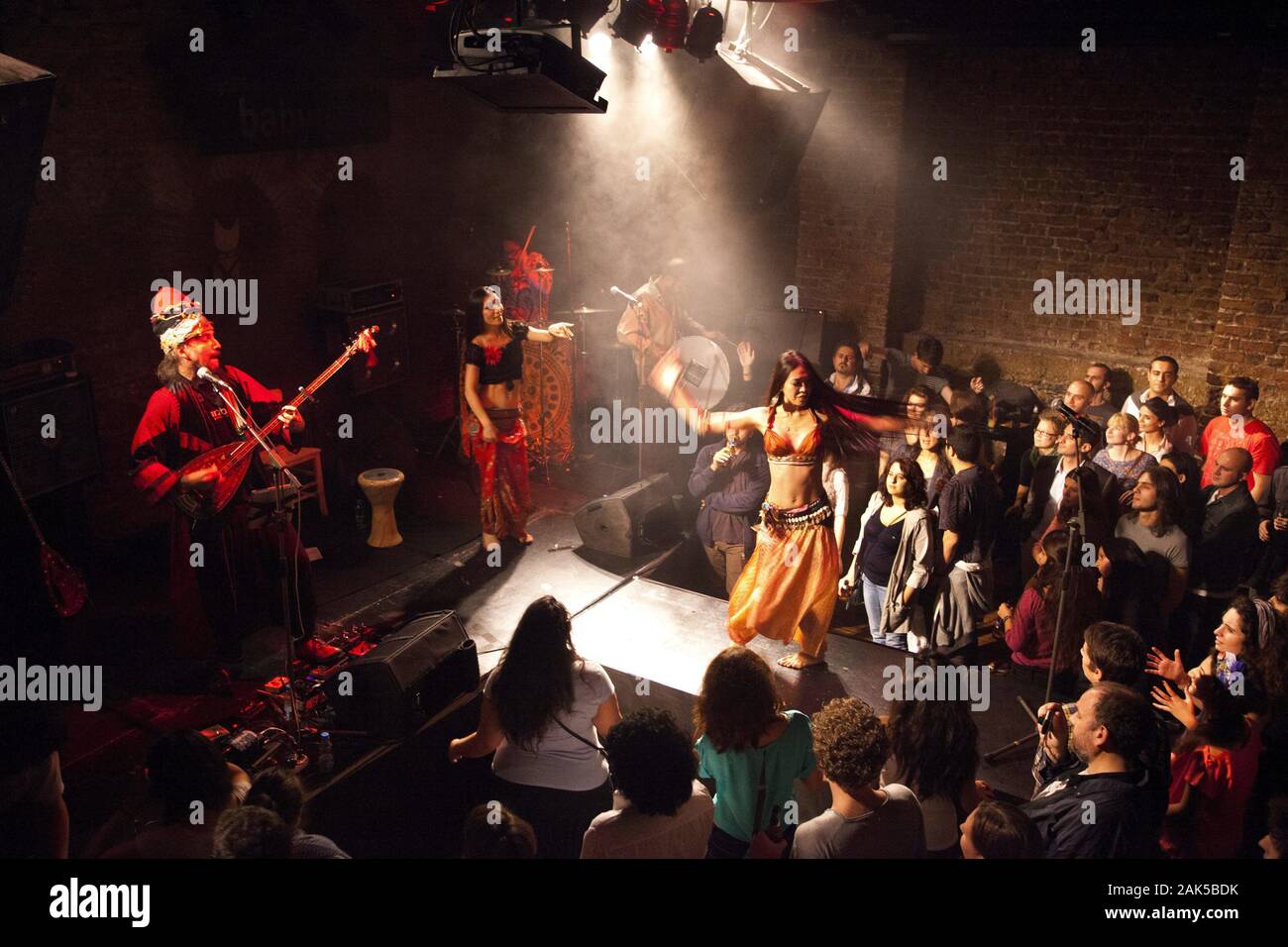 Stadtteil Beyoglu: Rock Konzert von Babazula im Musik Club 'Babylon', Istanbul | usage worldwide Stock Photo
