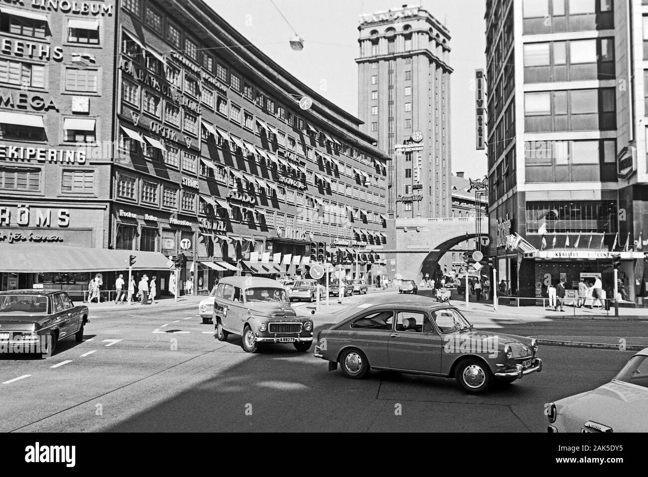 Geschäftiges Treiben in der Kungsgatan, 1969. Hustle and bustle on Kungsgatan, 1969. Stock Photo