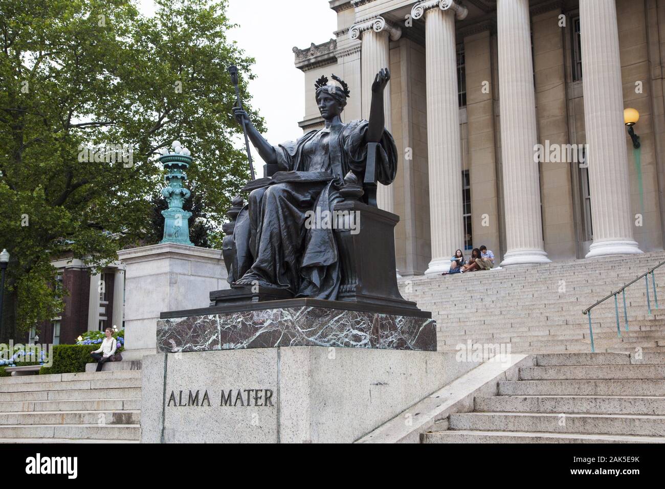 Stadtbezirk Manhattan/Stadtteil Morningside Heights Statue der Alma