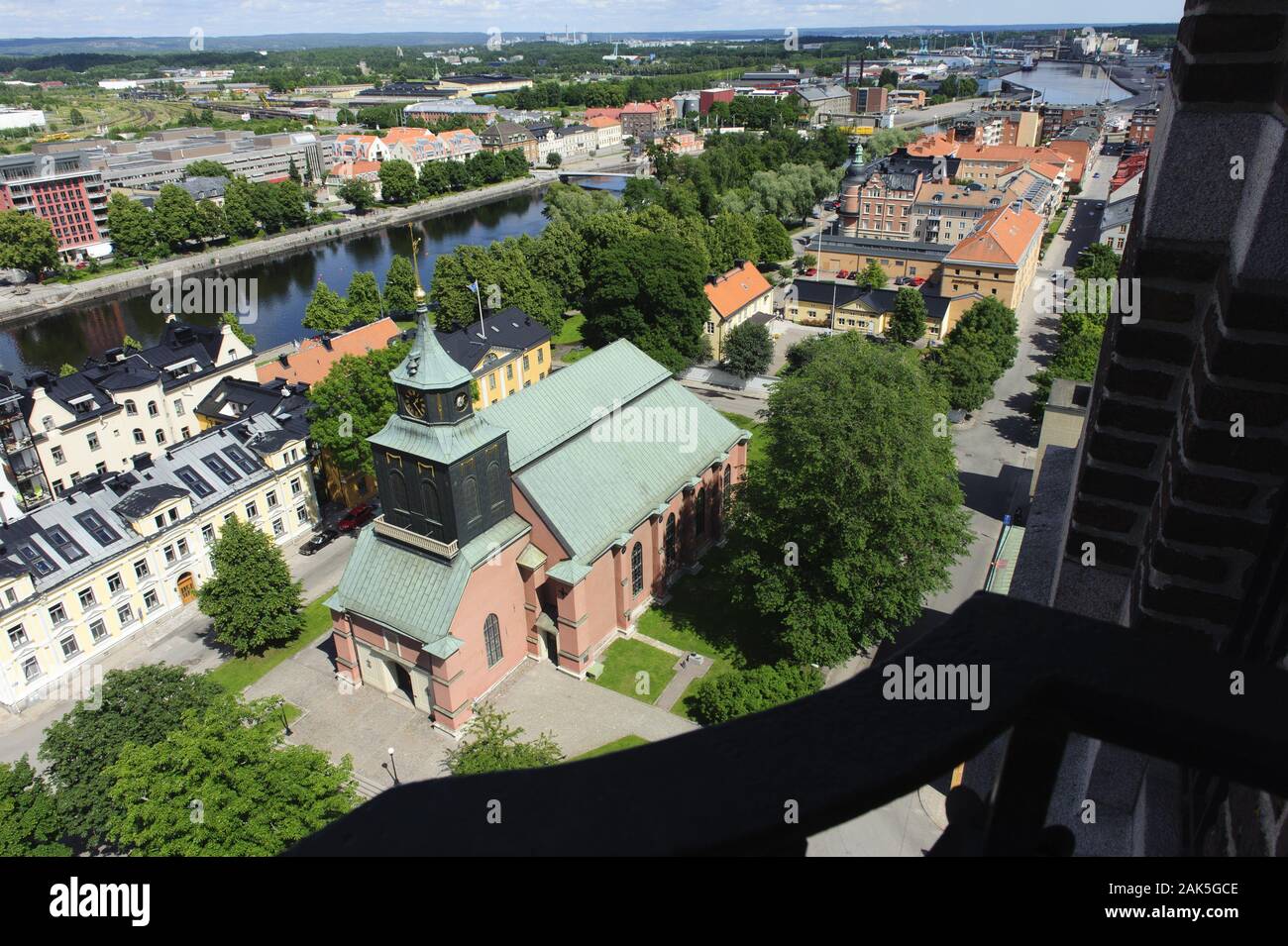 Norrkoeping: Blick vom Rathausturm auf Hedvigs Kyrka am deutschen Markt, Schweden Sueden | usage worldwide Stock Photo