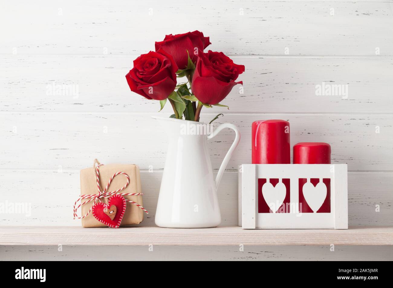 Valentines day greeting card with rose flower bouquet, gift box and ...