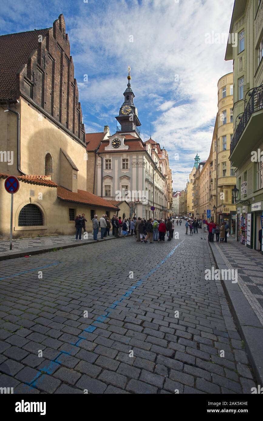Prager Josefstadt: Altneu Synagoge und Juedische Rathaus, Prag | usage worldwide Stock Photo