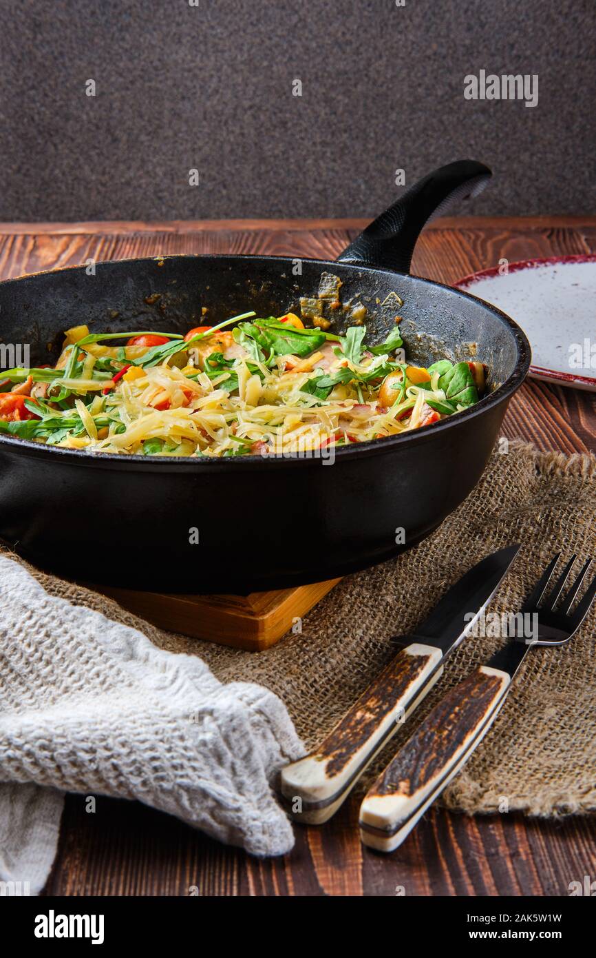 Beef and vegetables stir fry Stock Photo - Alamy
