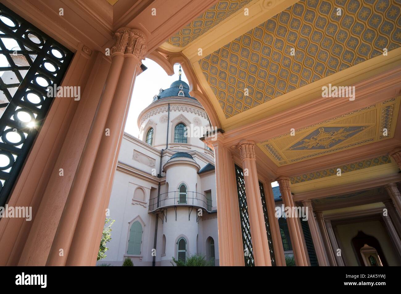 Schwetzingen: Moschee im Schlossgarten, Odenwald | usage worldwide Stock Photo