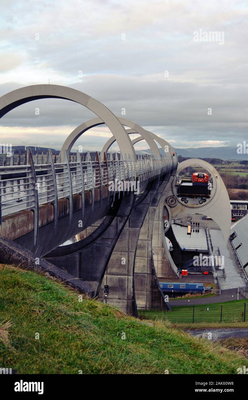 The 2002 Falkirk Wheel rotating boat lift connecting the Union and Forth and Clyde canals, Scotland Stock Photo
