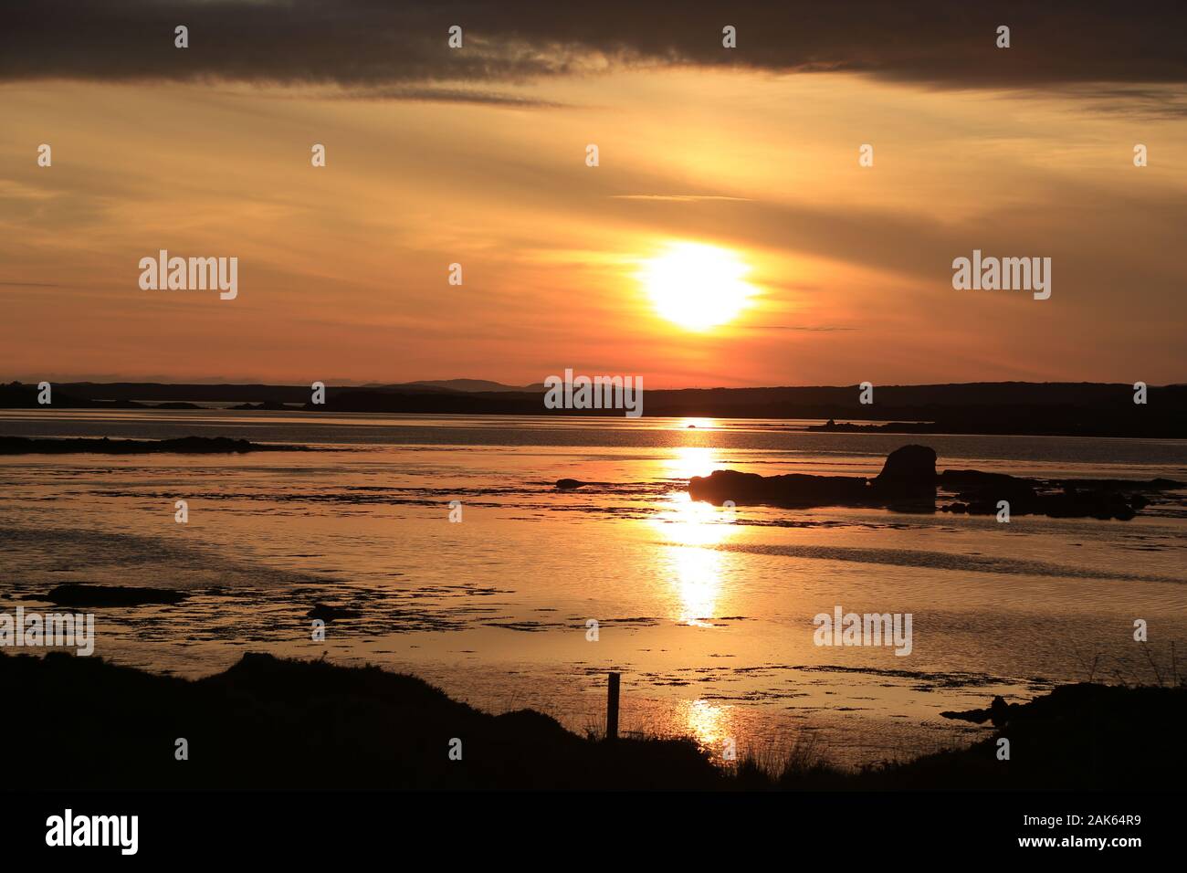 Grafschaft Galway: Connemara, Sonnenuntergang am Lough Corrib, Irland | usage worldwide Stock Photo