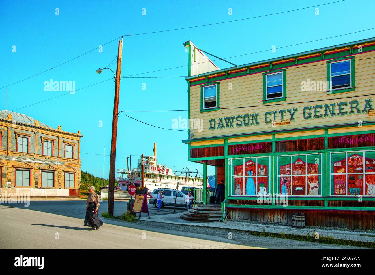 Yukon: Goldgraeberstadt Dawson City, Fassaden der historischen Altstadt, Kanada Westen | usage worldwide Stock Photo