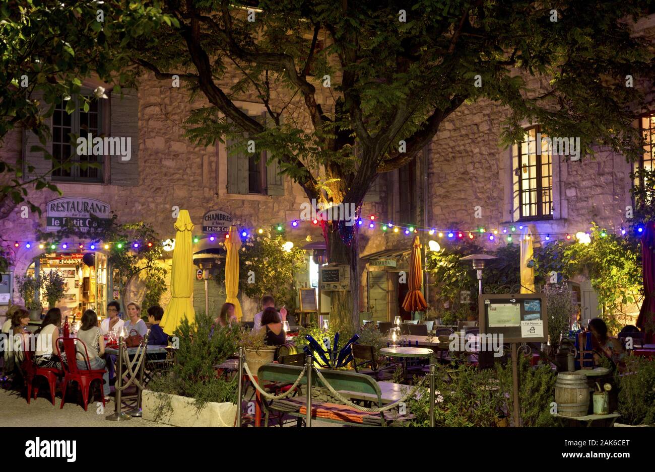 Oppede Le Vieux Le Petit Cafe In Der Rue De Sainte Cecile Provence Usage Worldwide Stock Photo Alamy