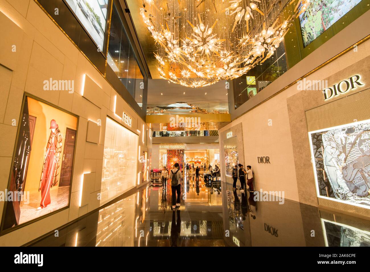 Icon Siam new modern shopping mall in Bangkok most elegant luxury interior  decoration department store.11 January 2019.Bangkok, THAILAND Stock Photo -  Alamy