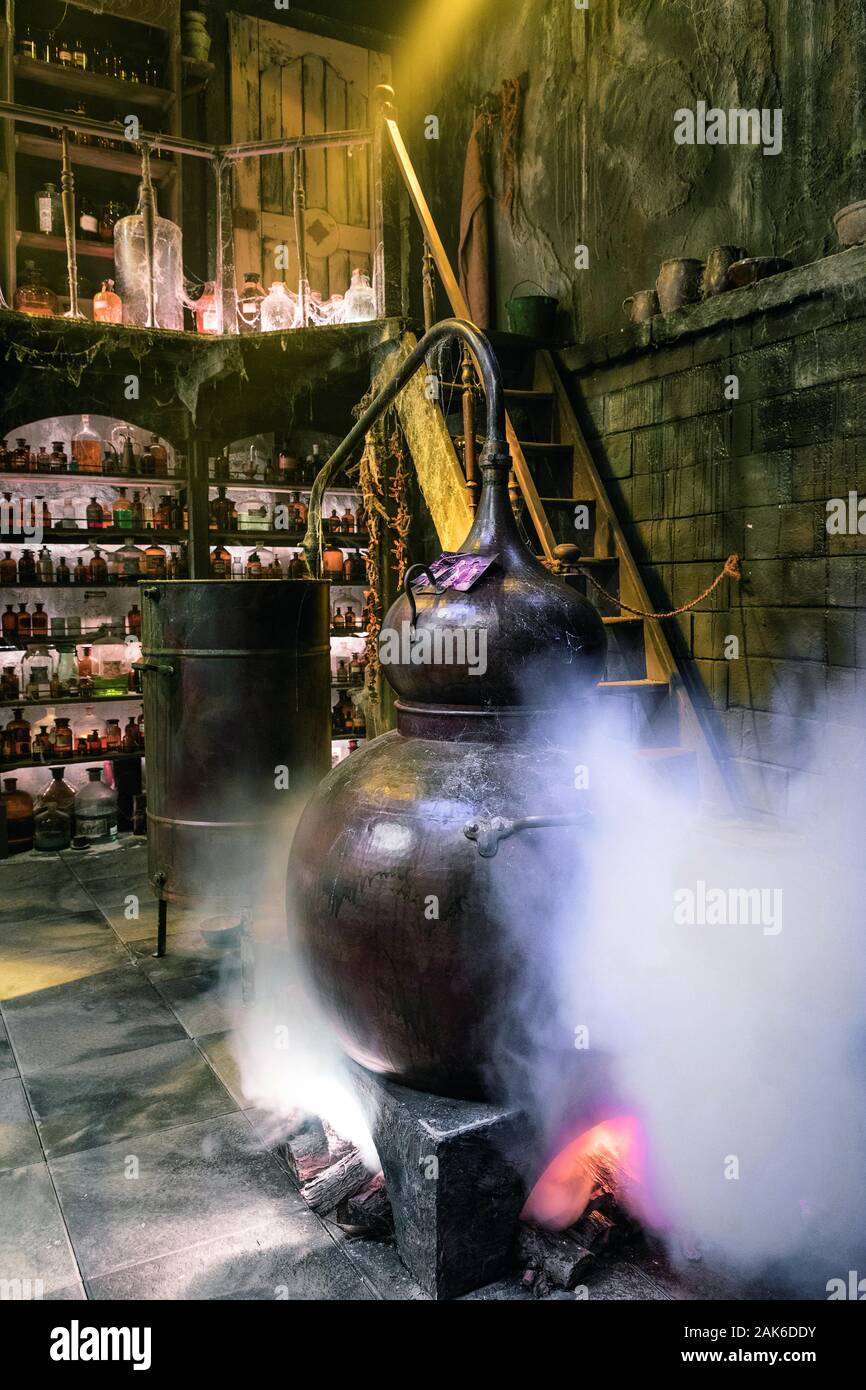 Mehlingen-Baalborn: Parfum-Museum auf dem Gelaende der Firma G-Kosmetik,  Nachbau eines Kellergewoelbes mit Destille und kuenstlichem Rauch,  inspiriert Stock Photo - Alamy