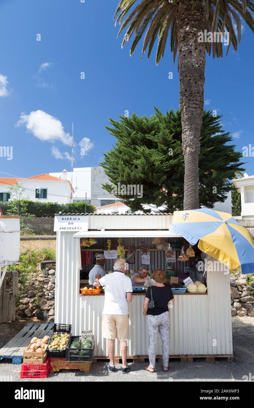 Insel Porto Santo: Marktstand in Vila Baleira, Madeira | usage worldwide Stock Photo
