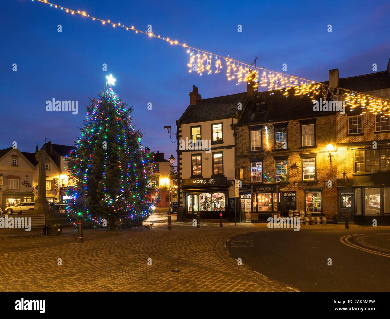 Knaresborough market square hires stock photography and images Alamy