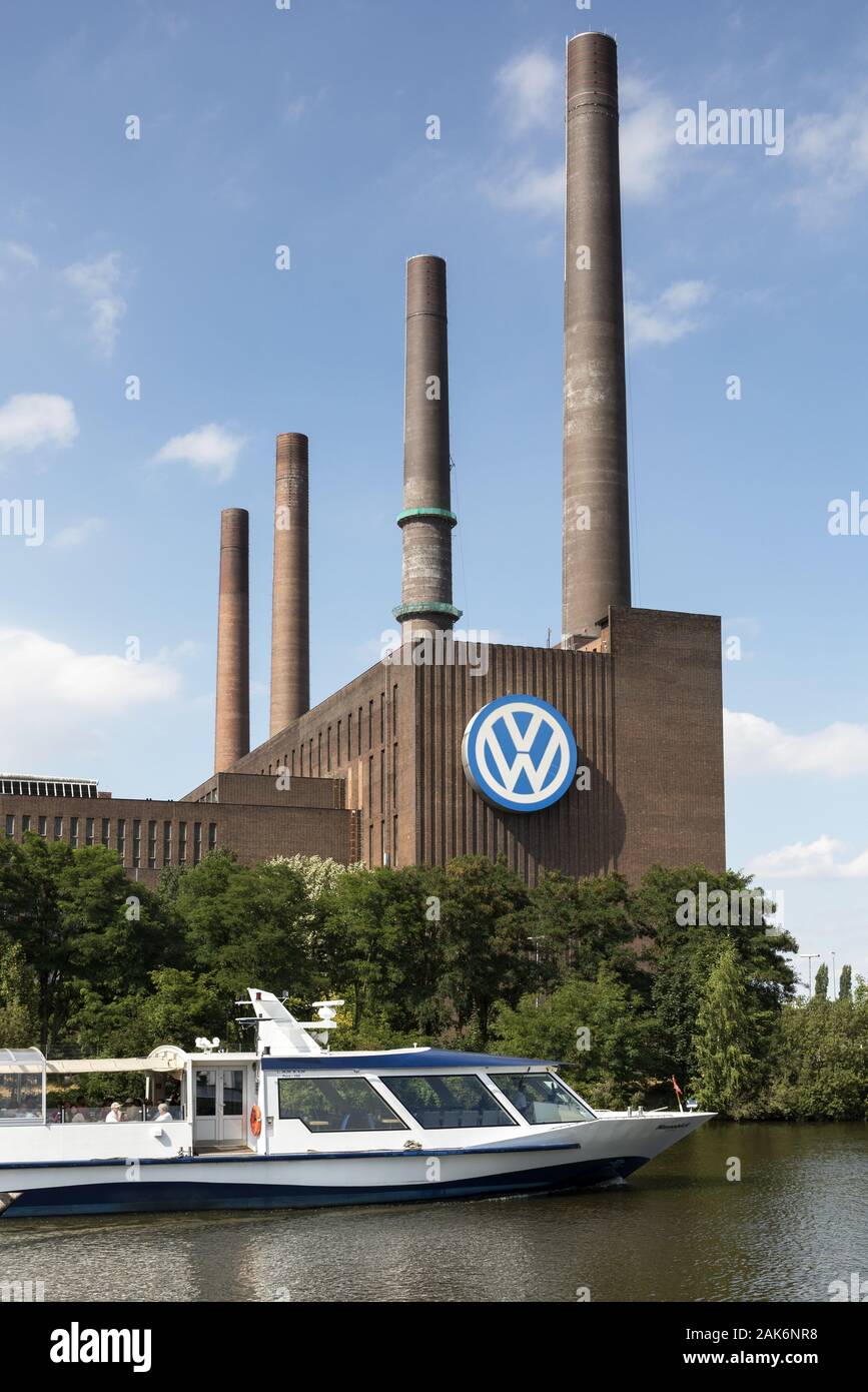 Wolfsburg: Volkswagenwerk, Stammwerk der VW AG, Lueneburger Heide | usage worldwide Stock Photo