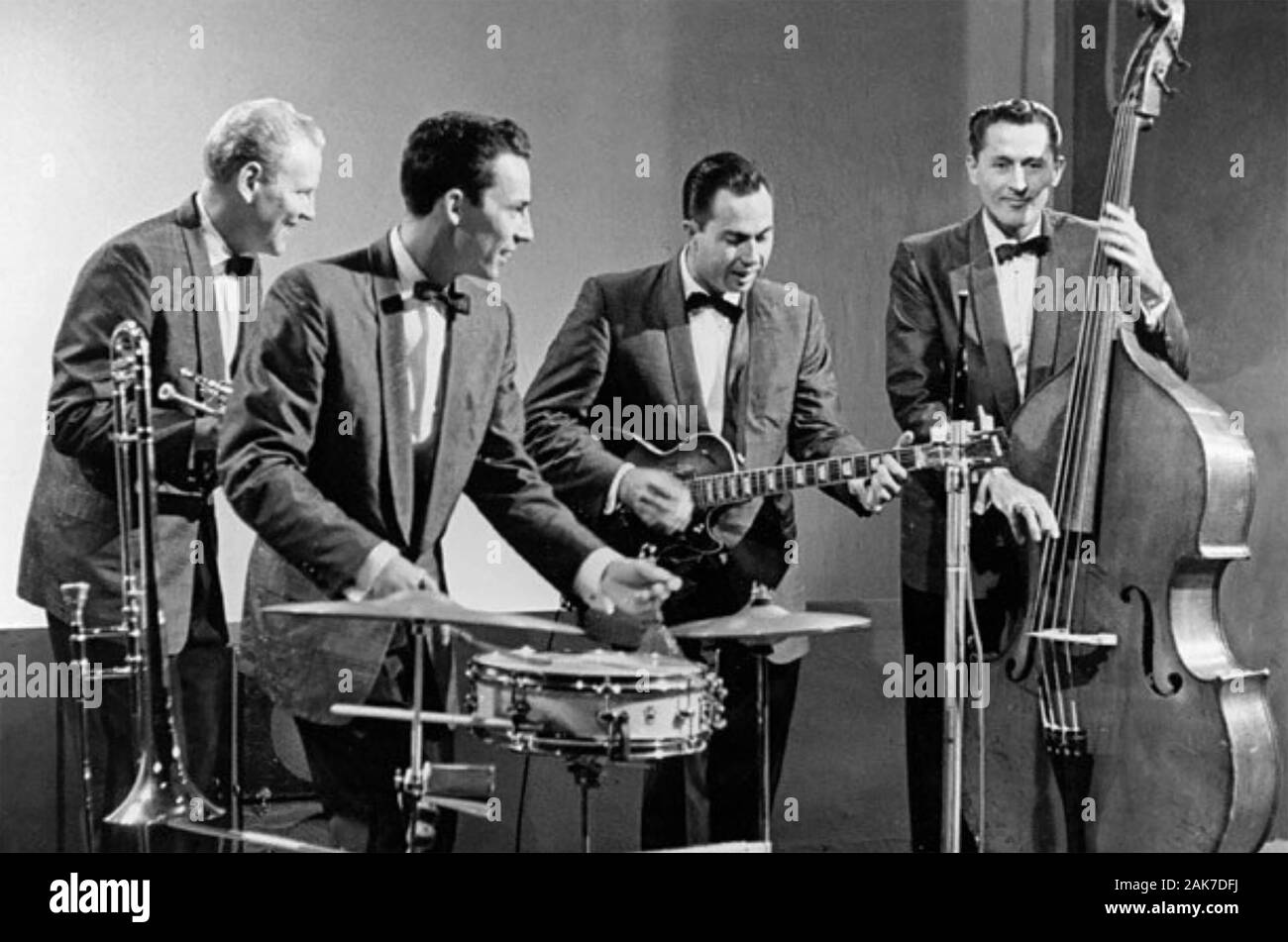 THE FOUR FRESHMEN Promotional photo of American group about 1955. From  left: Ken Albers, Ros Barbour, Don Barbour, Bob Flanigan Stock Photo - Alamy