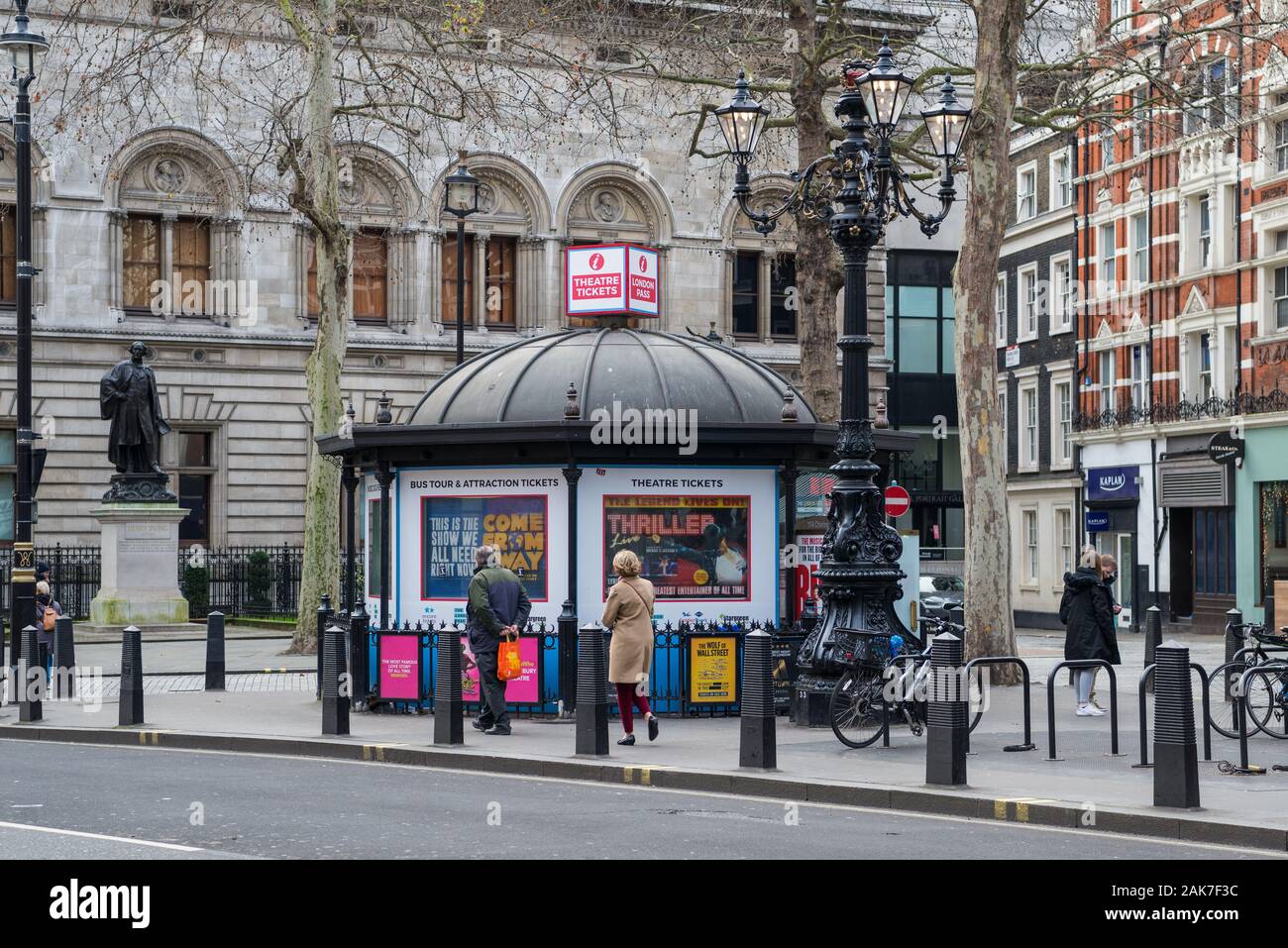 Tourism Island theatre ticket sales kiosk in Charing Cross Road, London,  England, UK Stock Photo - Alamy