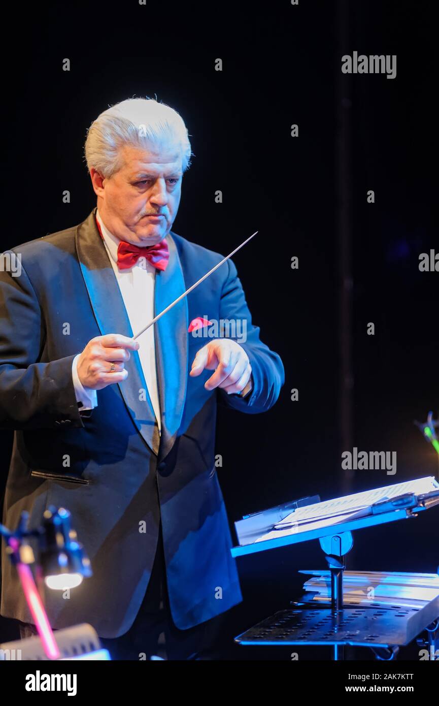 Orchestral leadership hi-res stock photography and images - Alamy