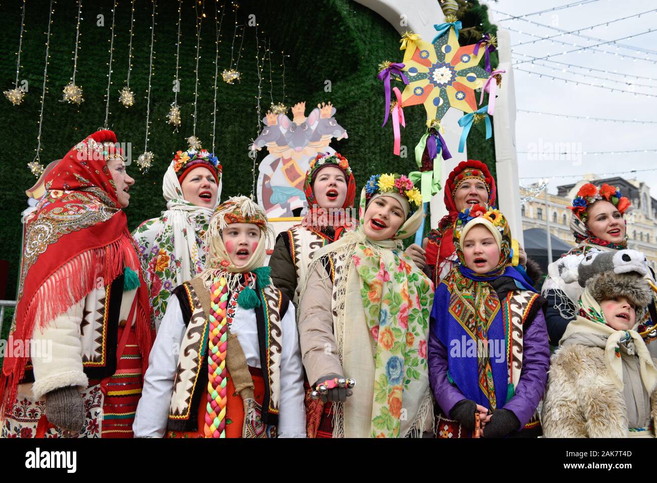 Christmas carol cheap costumes