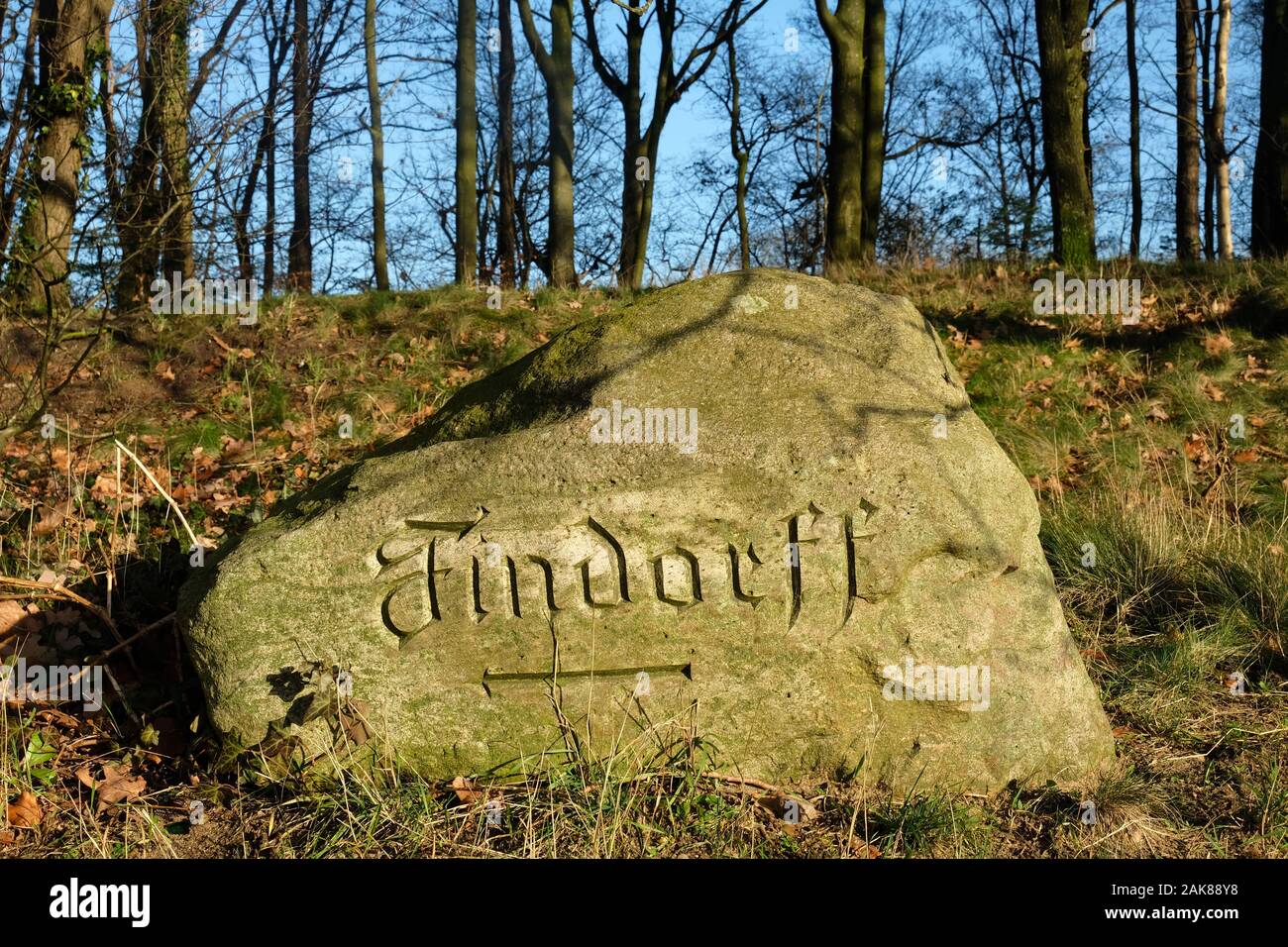 Worpswede, Germany. 17th Dec, 2019. The Findorff Monument in ...