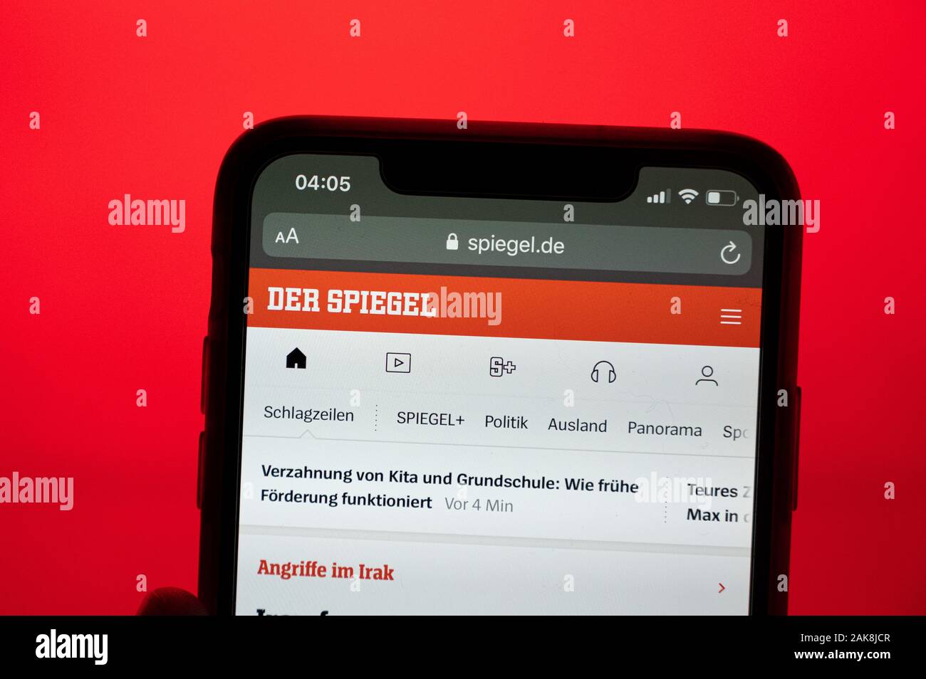 Hamburg, Germany. 08th Jan, 2020. The new online presence of the news  magazine "Der Spiegel" can be viewed on a smartphone. After about 25 years,  the name and logo "Spiegel Online" will