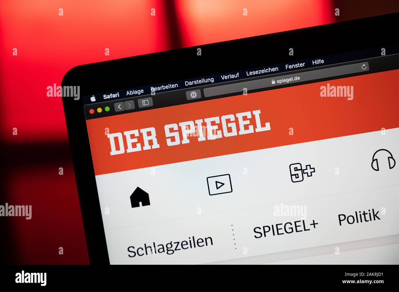 Hamburg, Germany. 08th Jan, 2020. The new online presence of the news  magazine "Der Spiegel" can be viewed on a laptop. After about 25 years, the  name and logo "Spiegel Online" will