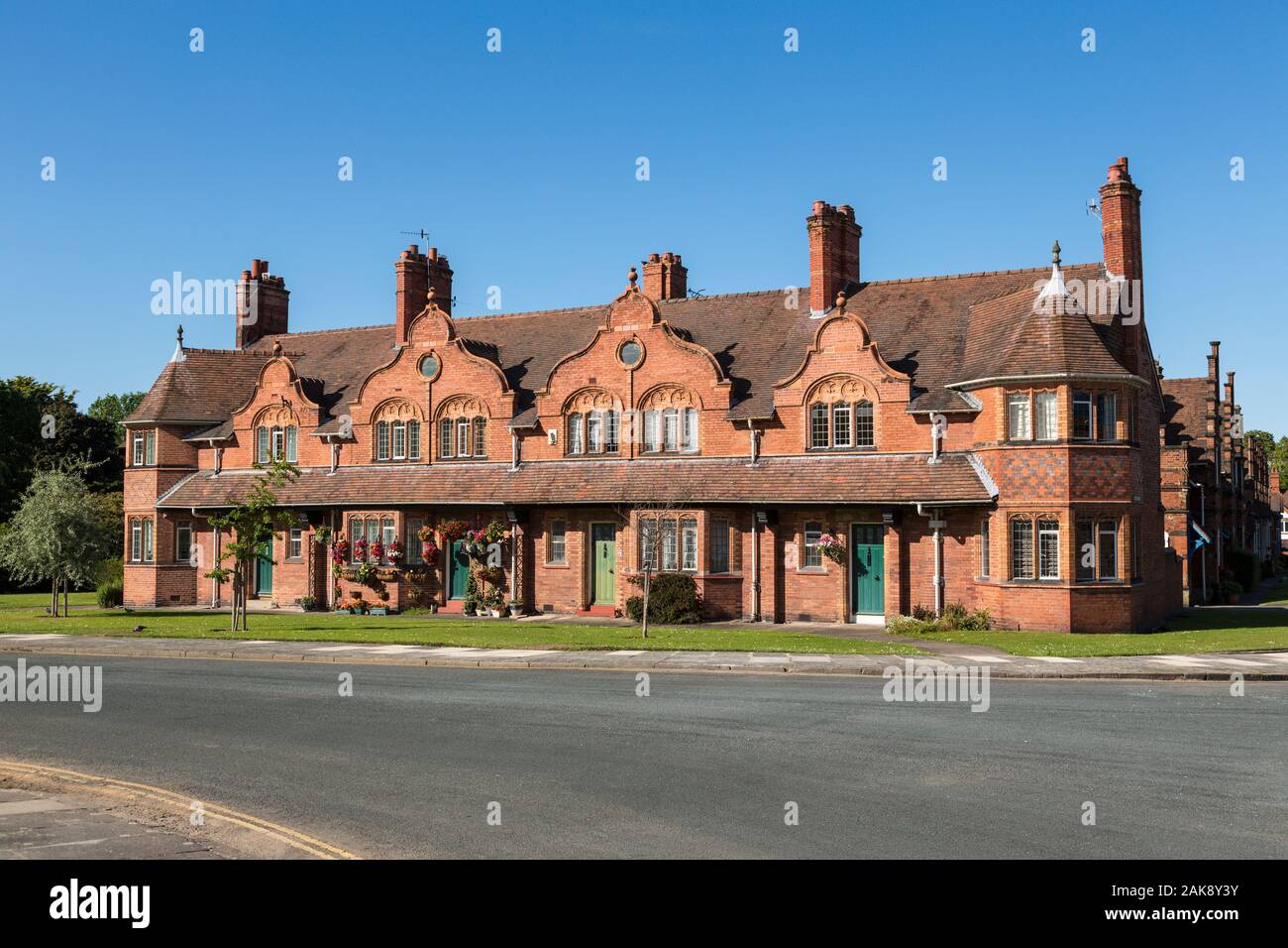 Chimney pots, Arts and Crafts style houses in Port Sunlight, Wirral, England Stock Photo