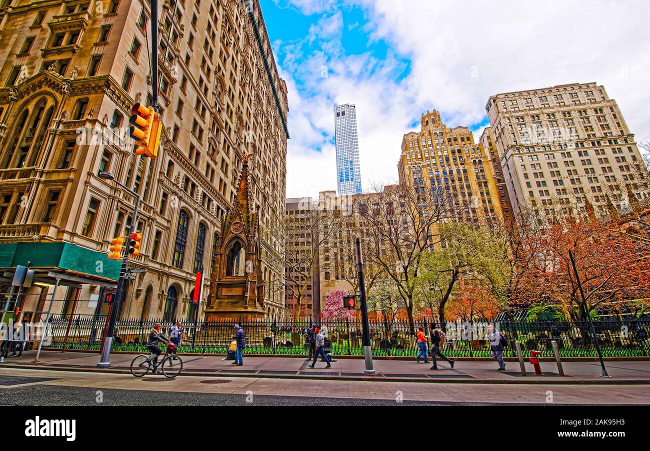 Churchyard of Trinity Church in Lower Manhattan reflex Stock Photo