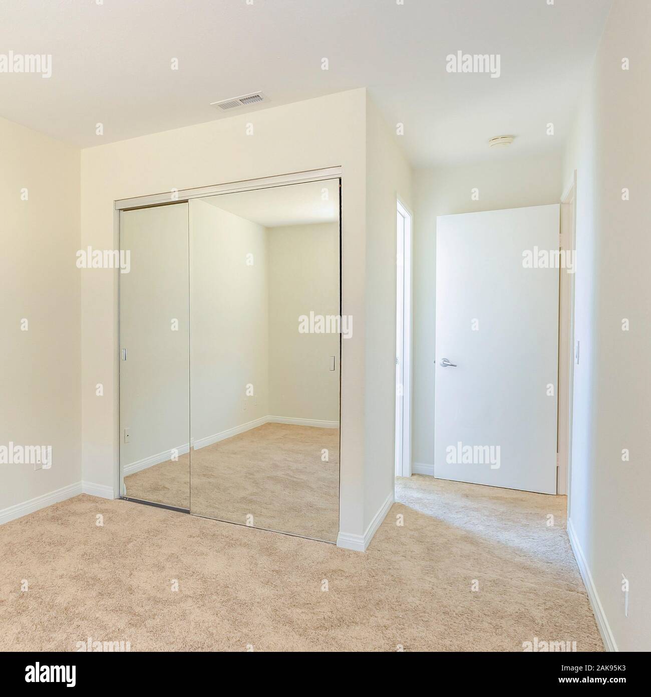 Square frame Empty bedroom with closet clean inside Stock Photo - Alamy, image size:1300x1390