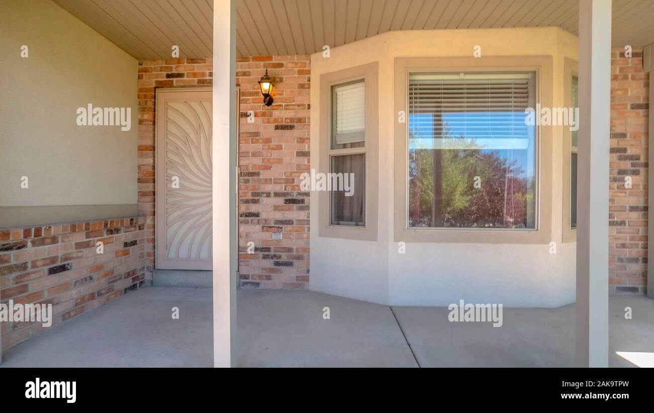 Bay Window In Front Of Porch Designs Front Porch Design