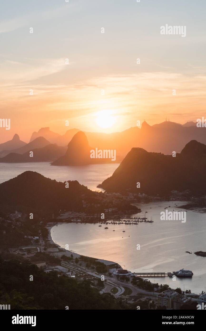 Sunset view from the Parque da Cidade City Park lookout in Niteroi, overlooking Rio de Janeiro. Stock Photo