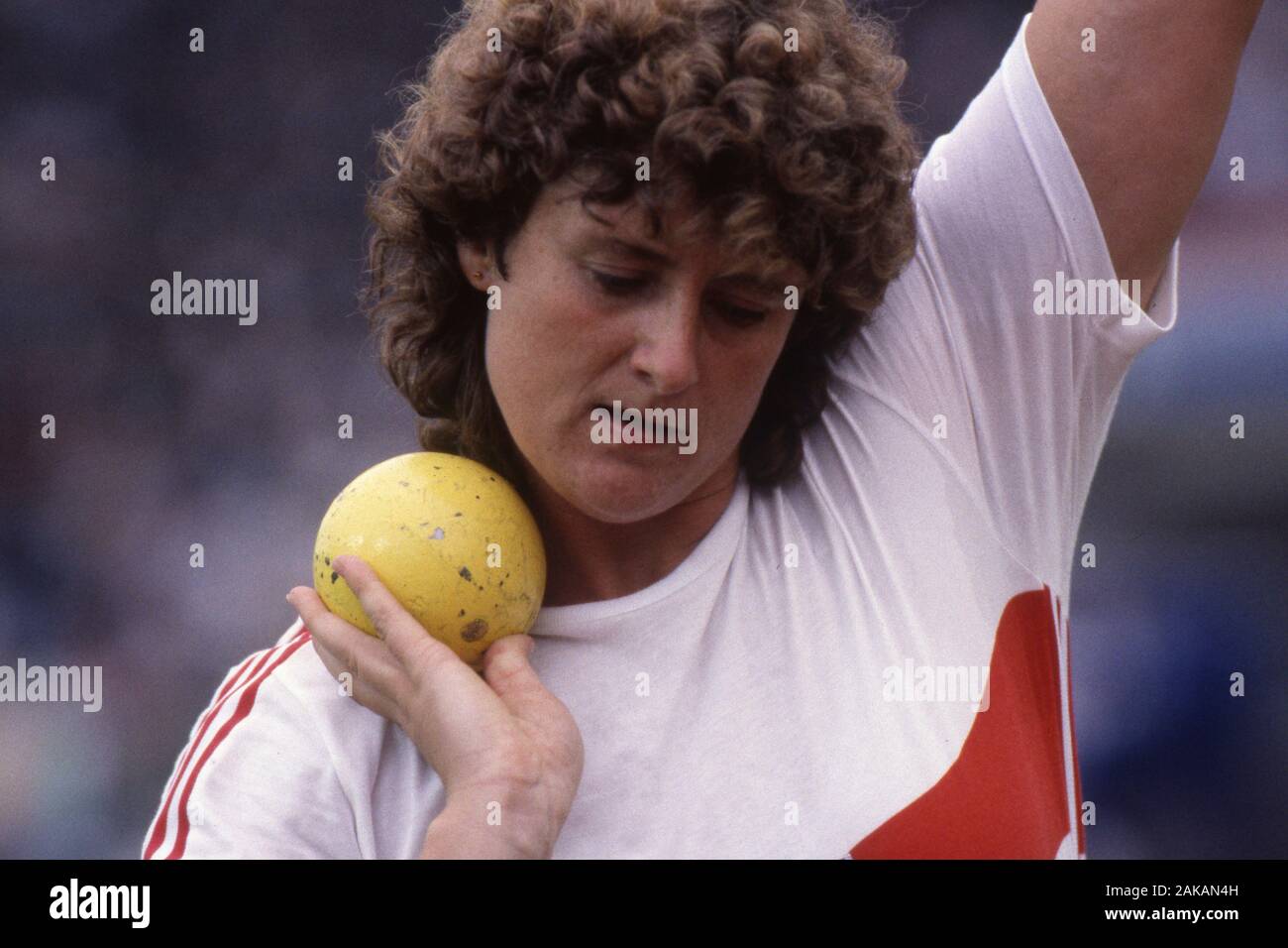 Muelheim, Deutschland. 07th Jan, 2020. Claudia LOSCH, shot put, action, portrait, portrait, portrait, single frame, single motif, 08/15/1990, | usage worldwide Credit: dpa/Alamy Live News Stock Photo