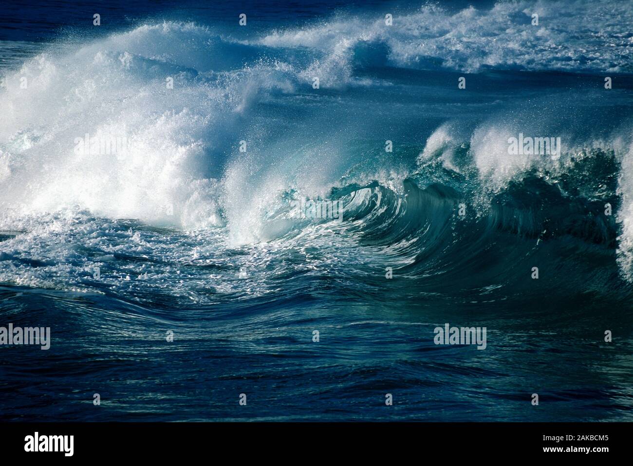 View of crashing waves, Oahu, Hawaii, USA Stock Photo