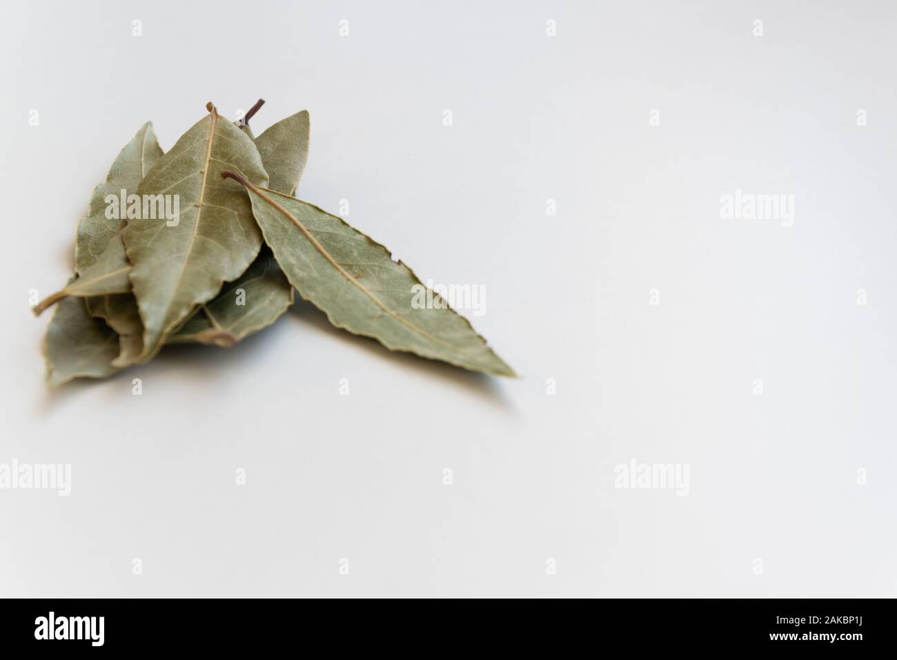 Dried bay leaves, aromatic seasoning ingredients Stock Photo Alamy