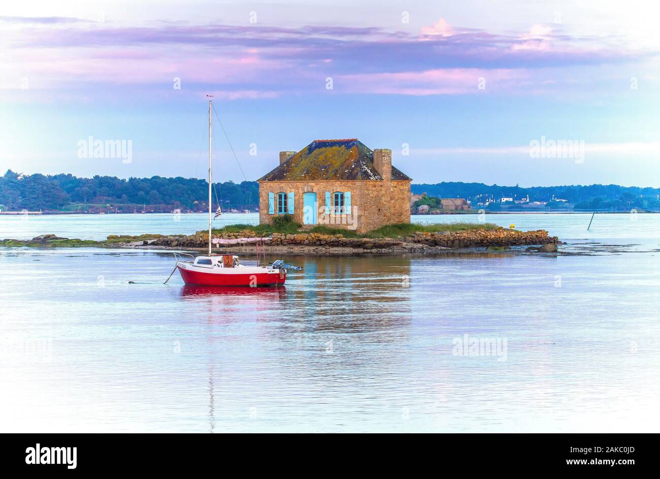 Saint cado hi-res stock photography and images - Alamy