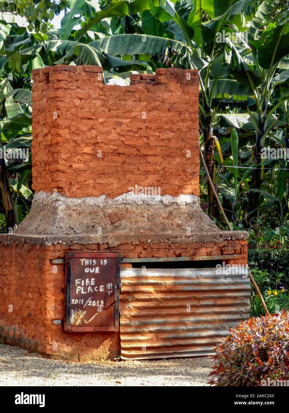 Traditional outdoor oven in a village near Iganga, Uganda Stock Photo