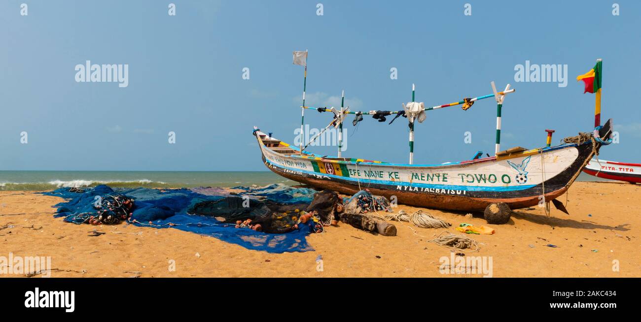 Benin, fishing road between Cotonou and Ouidah, traditional fisherman boat Stock Photo