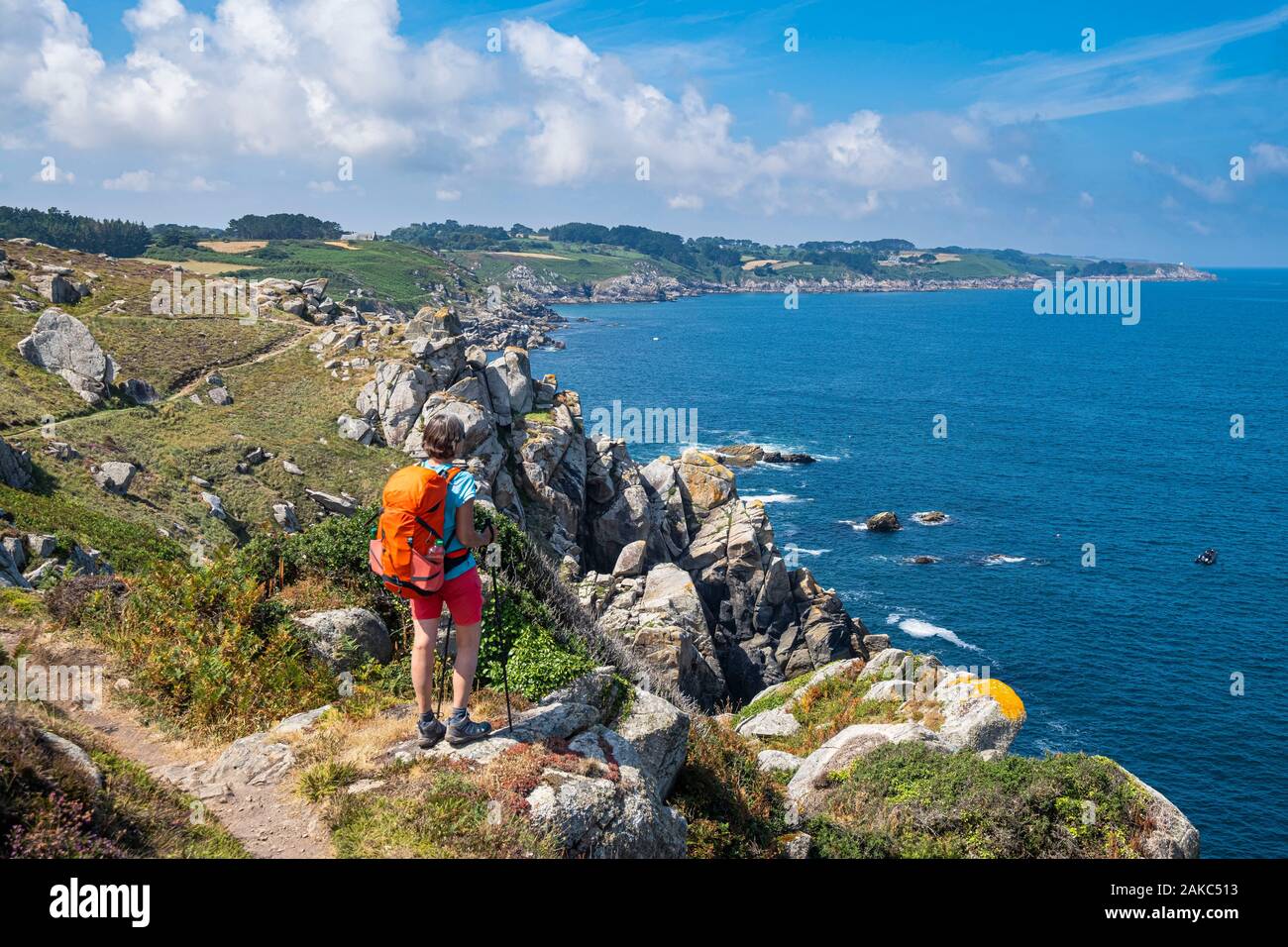 France, Finistere, Poullan-sur-Mer, the GR 34 hiking trail or customs trail between Pointe de la Jument and Pointe du Millier Stock Photo