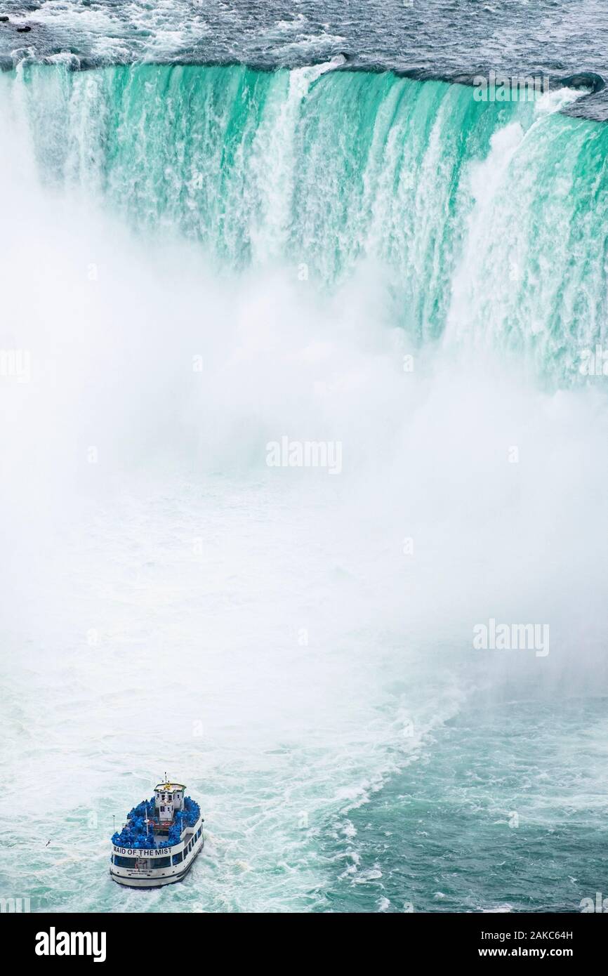 Canada, Ontario province, Niagara Falls, Horseshoe Falls, American Tour Boat Maid of the Mist Stock Photo