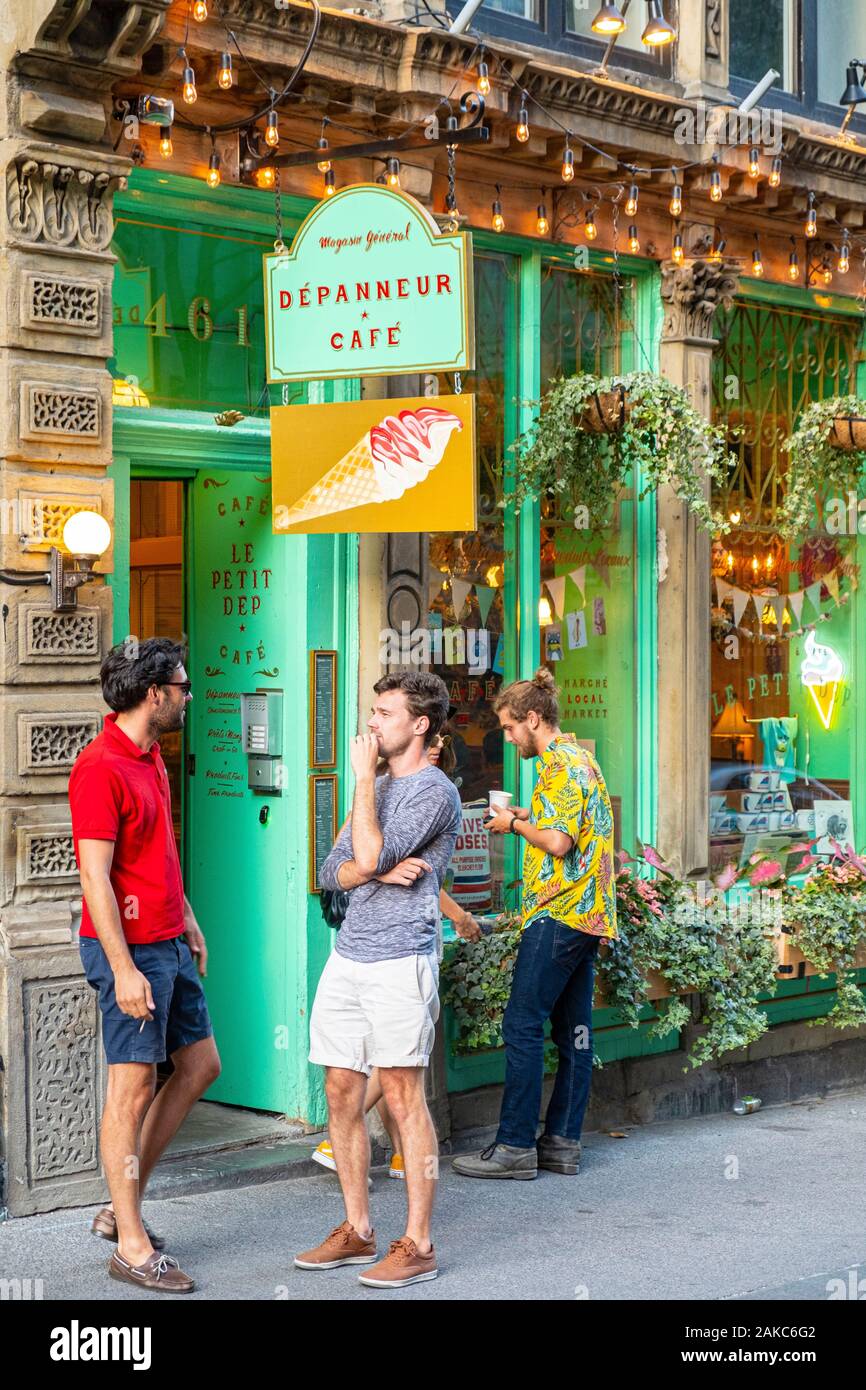 Canada, Quebec province, Montreal, Old Montreal, a convenience store