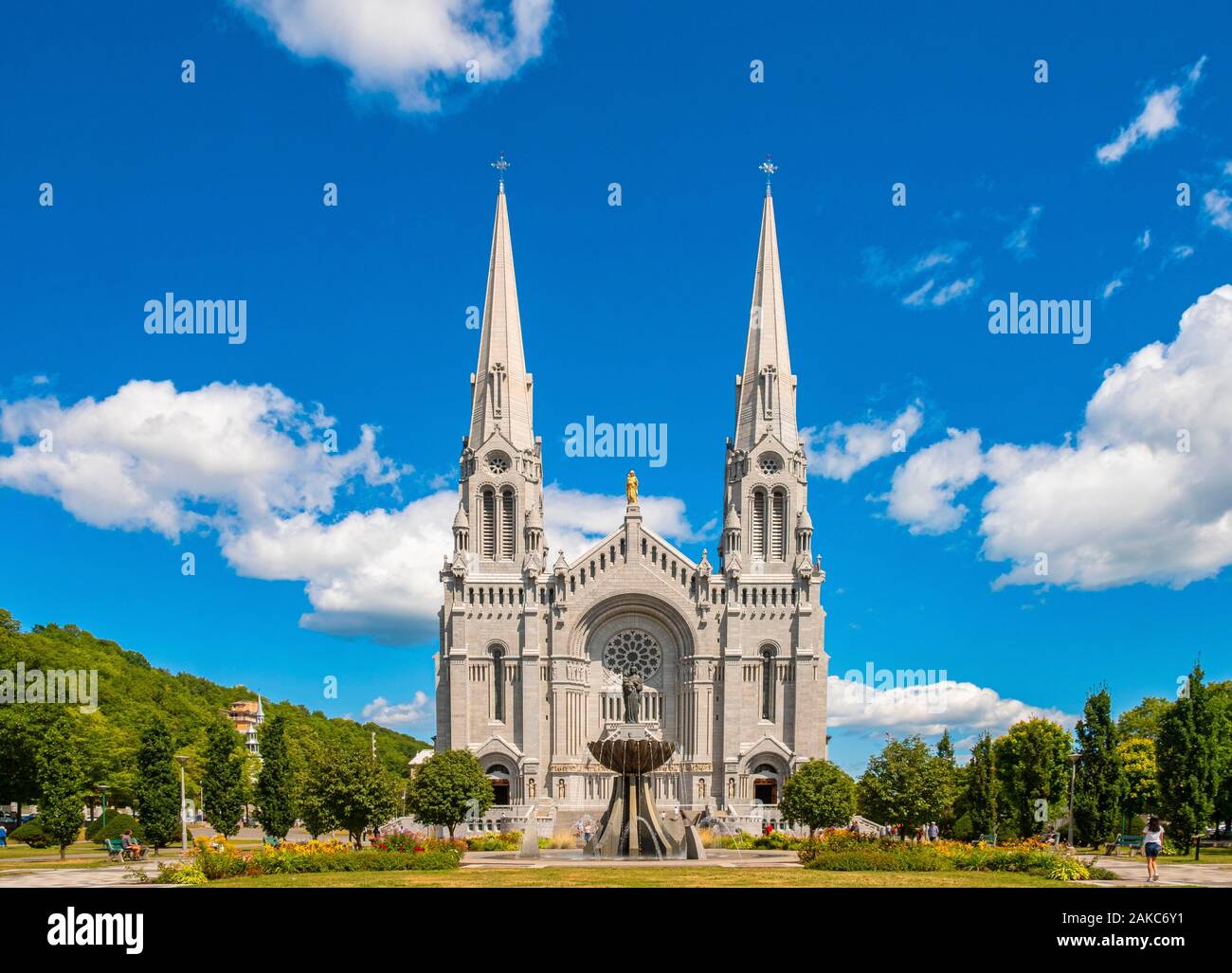 Basilica sainte anne de beaupre quebec canada hi-res stock photography ...