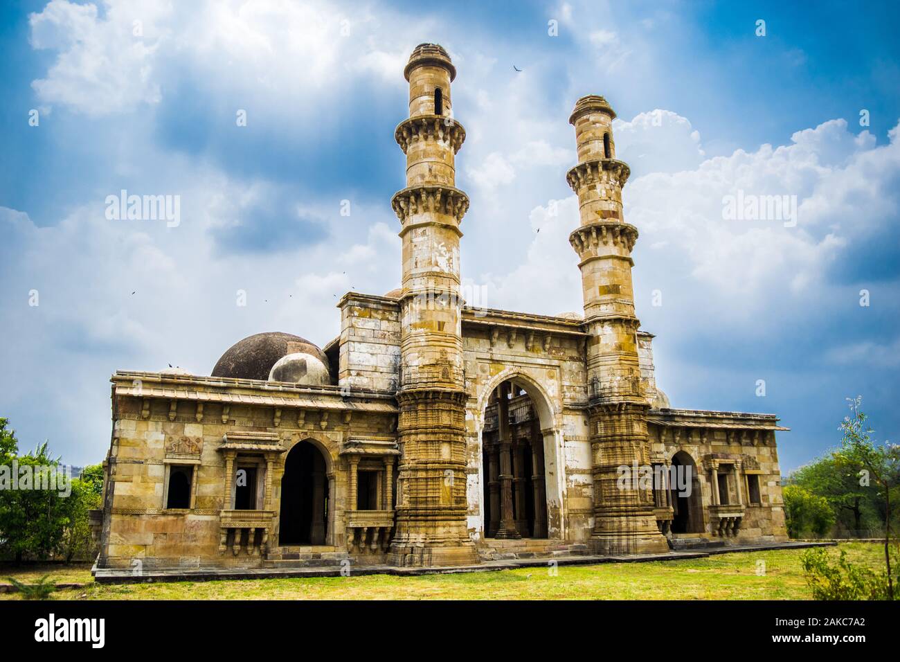 Kevada Mosque is a mosque in Champaner, Gujarat state, western India.It