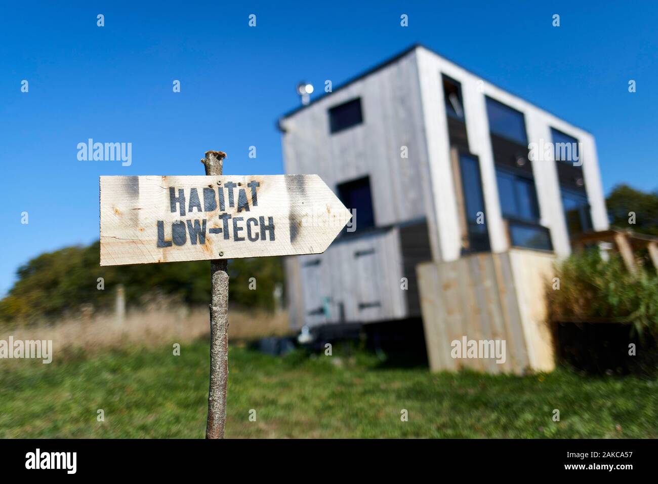 France, Finistere, Concarneau, experimentation of low-tech solutions in a tiny-house, two engineers (Pierre-Alain Leveque and Clement Chabot) built and live in a tiny-house (trailer-mounted micro-house) for test low-tech solutions Stock Photo