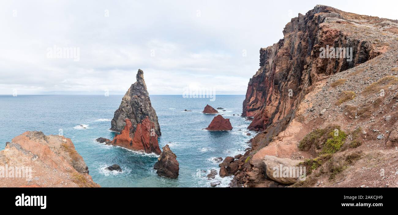 Panoramic view of some coastal rock formations along the Vereda da Ponta de São Lourenço walking area on the eastern peninsula of Madeira Island. Stock Photo