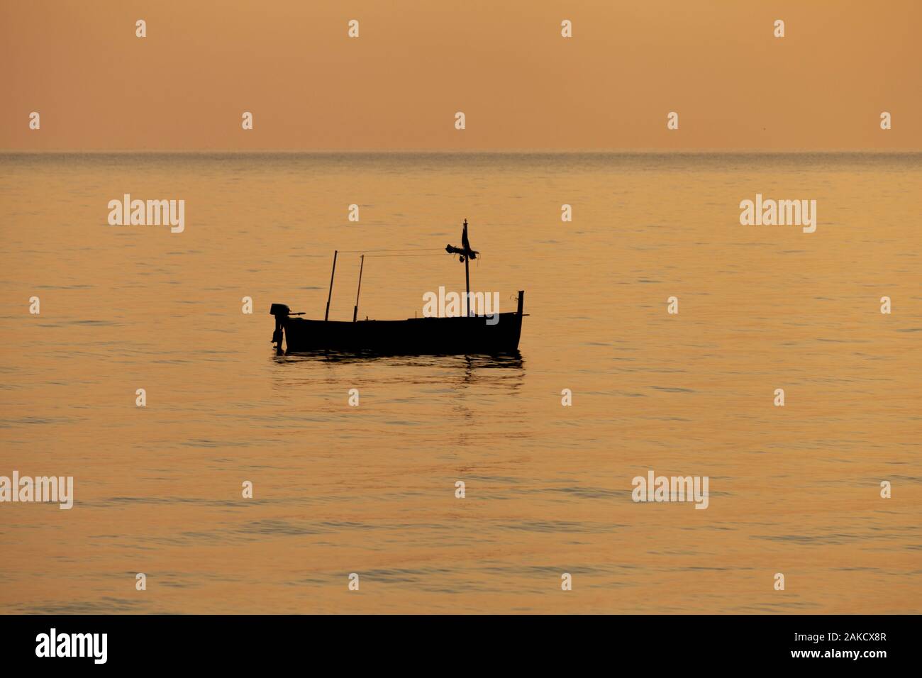Fishing boat silhouette hi-res stock photography and images - Alamy